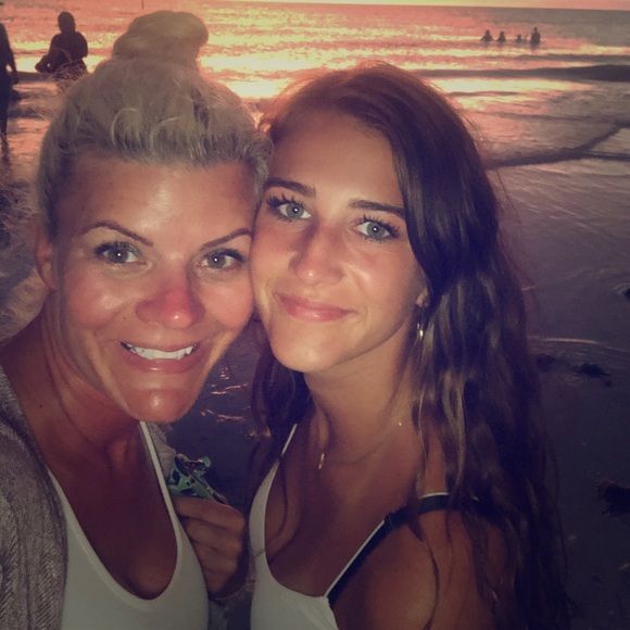 Meet your Posher, Tiffany - Picture 1 of 1